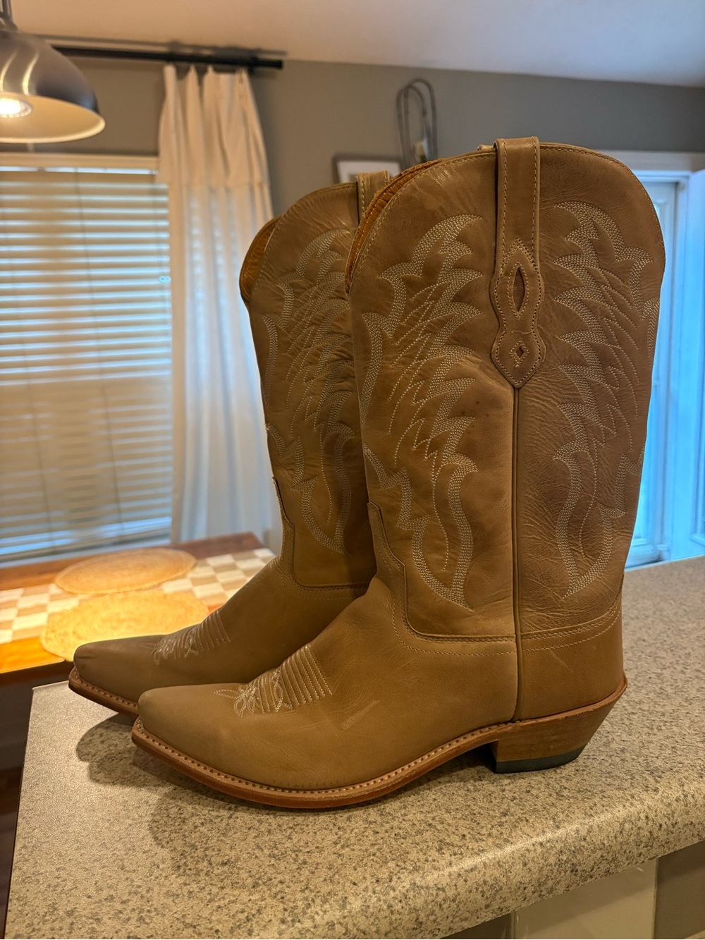 OLD WEST WOMEN'S CACTUS WESTERN BOOTS
- SNIP TOE